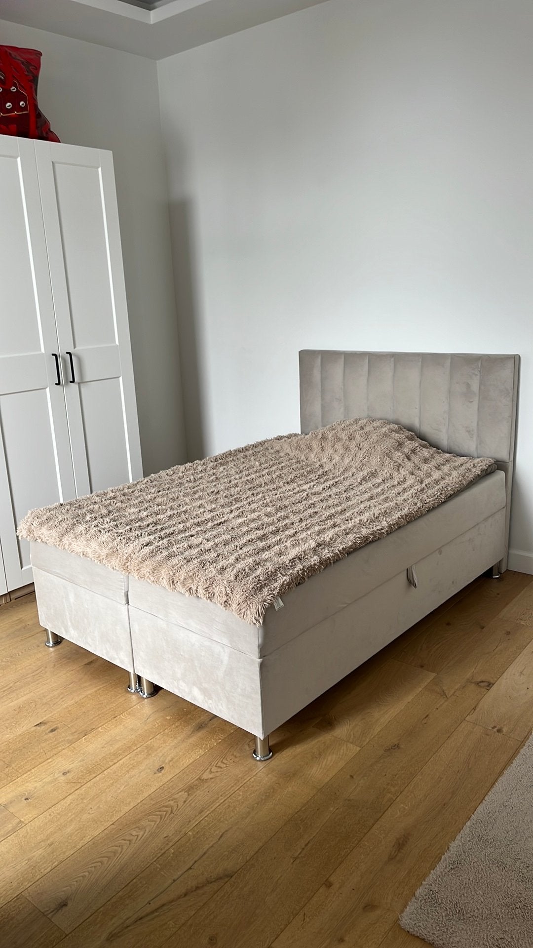 Lichtbeige boxspring, Ophalen, Zo goed als nieuw