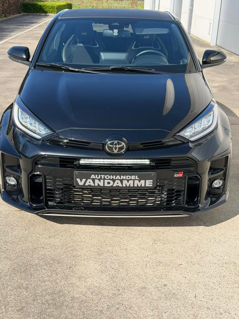 Toyota Yaris 1.6 GR Performance 261 PK, Auto's, Toyota, Alcantara, Bedrijf, 4x4, Yaris