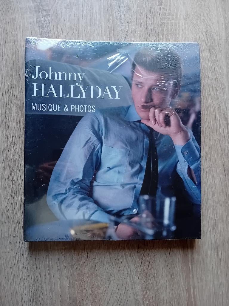 livres Johnny Hallyday, liquidation, neufs sous cello, Livres, Enlèvement, Neuf, Johnny hallyday, Cinéma, TV et Média