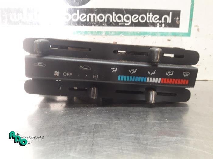 Panneau de commandes chauffage d'un Toyota Starlet (Starlet, Autos : Pièces & Accessoires, -, 3 mois de garantie, Toyota, Utilisé