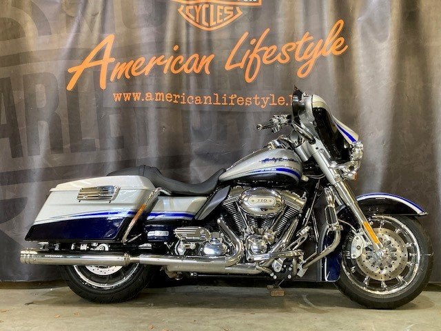 Harley-Davidson Tour Touring FLHTCUSE Ultra Classic Electra, Customerservices@harley‑davidson.com, 3700 West Juneau Avenue
WI 53208  Milwaukee, US