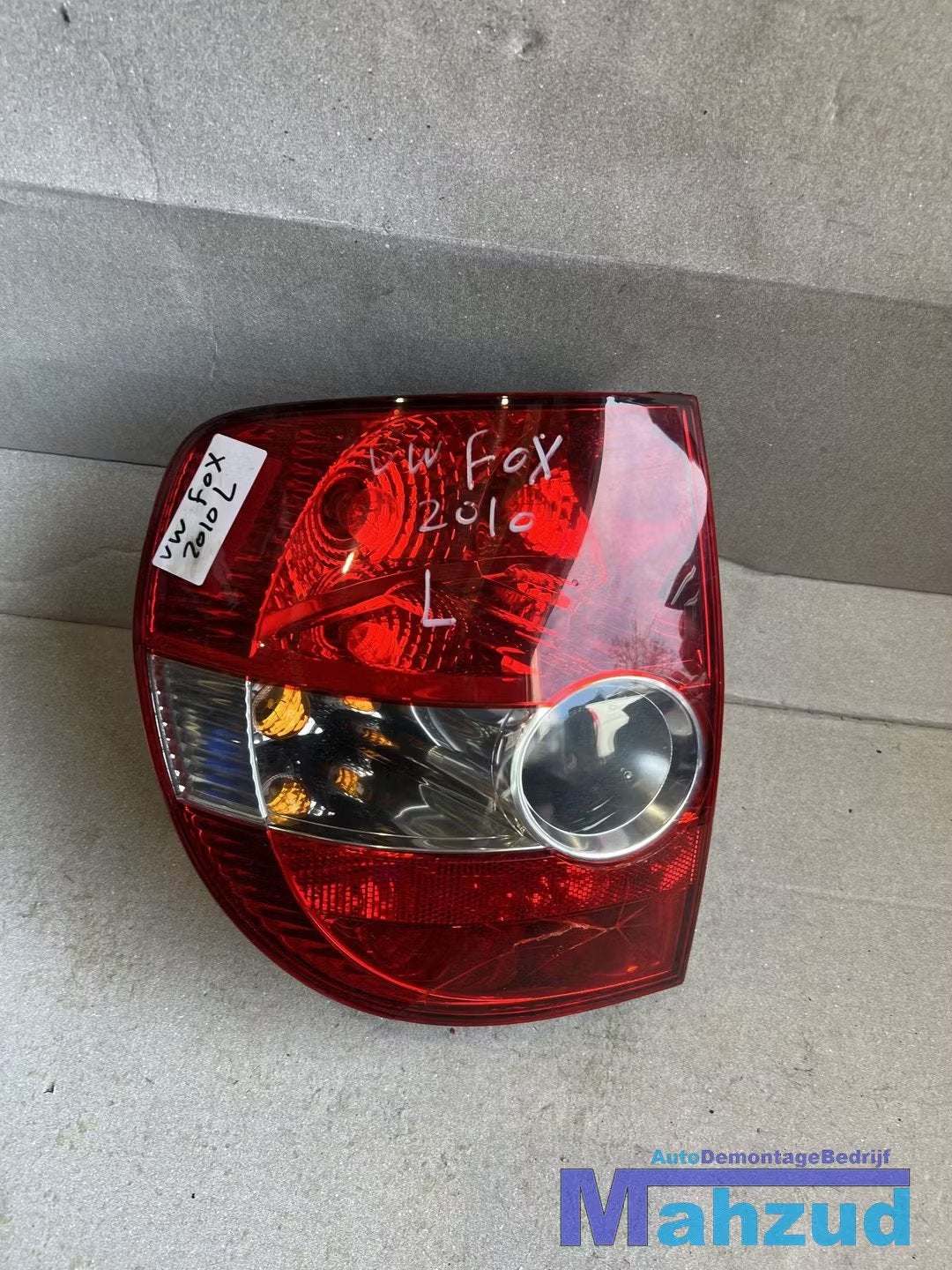 VW FOX Links achterlicht 2003-2015 heeft een scheur, Volkswagen, Volkswagen AG, Vw@volkswagen.de, Utilisé
