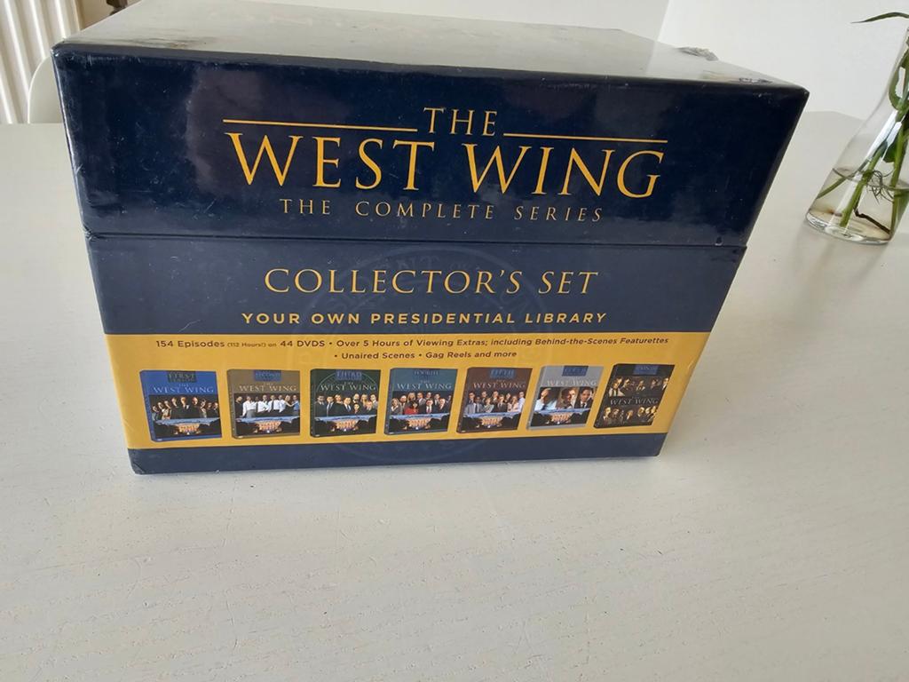 The West Wing - La série complète (saisons 1 à 7), Enlèvement ou Envoi