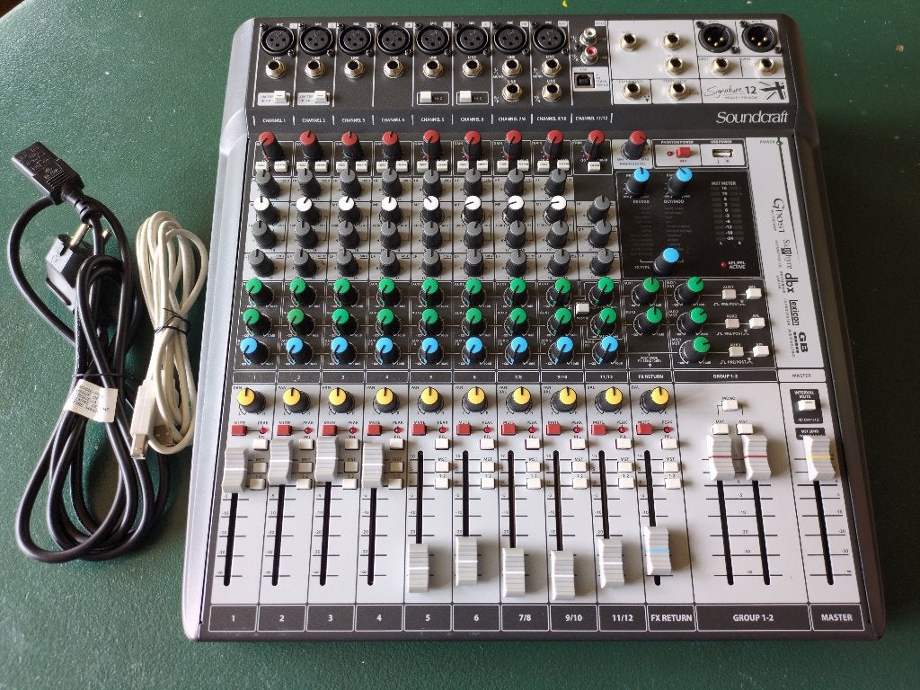 Soundcraft Signature 12 MTK mengpaneel, Ophalen, Zo goed als nieuw, 10 tot 20 kanalen, Microfooningang