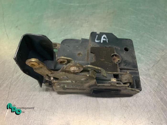 Deurslot Mechaniek 4Deurs links-achter van een BMW 3-Serie (, Gebruikt, -, -, Ophalen of Verzenden