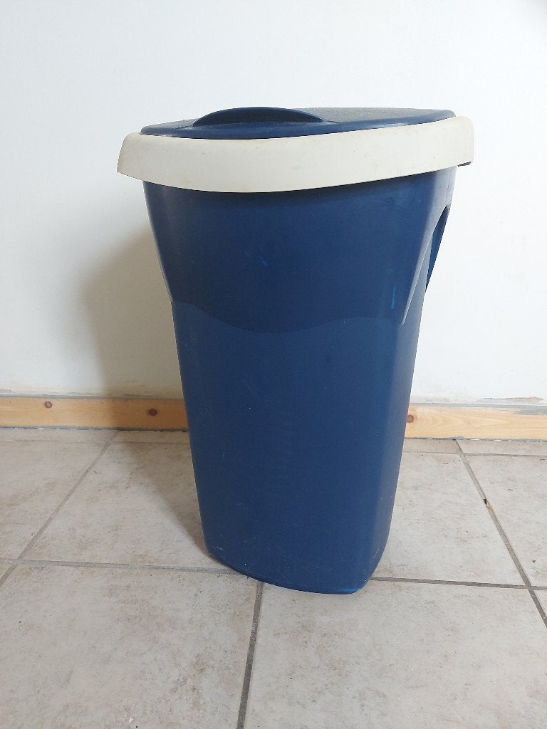 Poubelle Alibert 30 litres, Maison & Meubles, Accessoires pour la Maison | Poubelles, 20 à 30 litres, Enlèvement, Utilisé, Synthétique