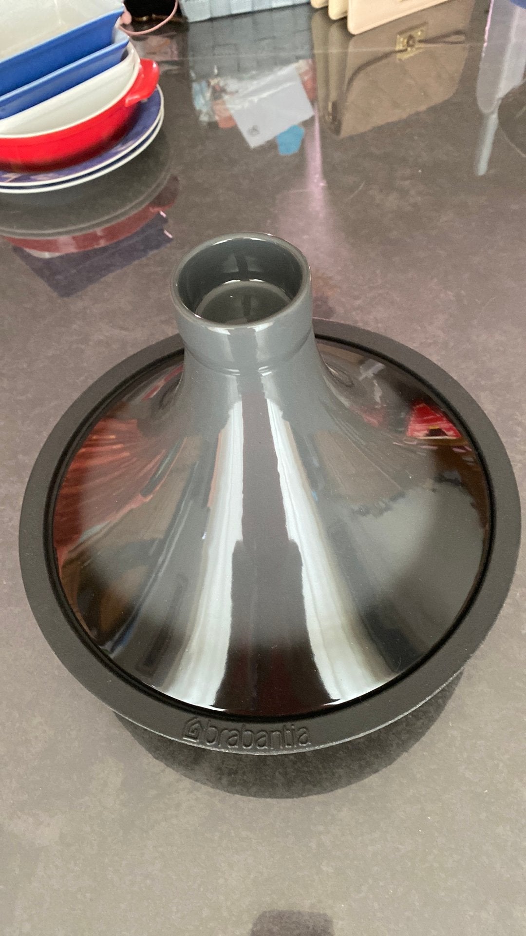 Tajine brabantia fond en fonte et couvercle terre cuite, Neuf, Tajine, Enlèvement, Compatible induction