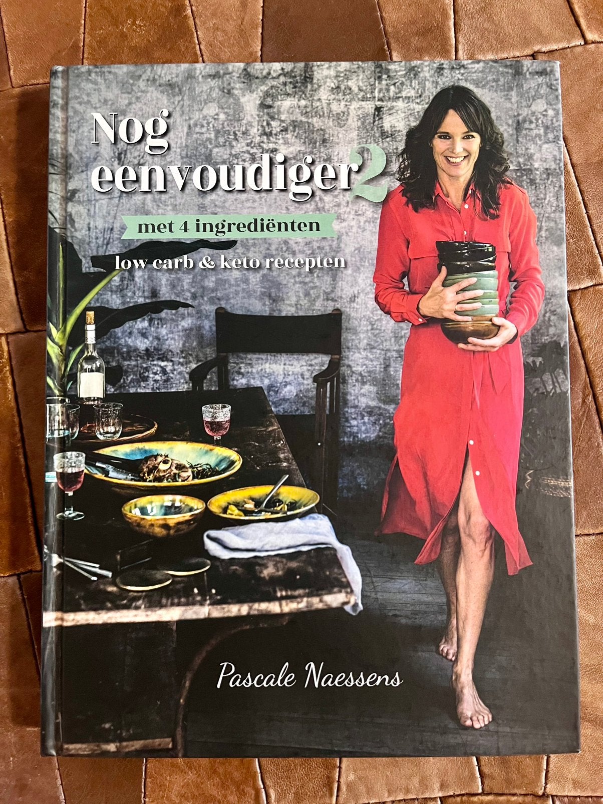 Nog eenvoudiger 2: Low carb & keto recepten - Pascale Naesse, Boeken, Overige typen, Ophalen of Verzenden, Zo goed als nieuw, Gezond koken