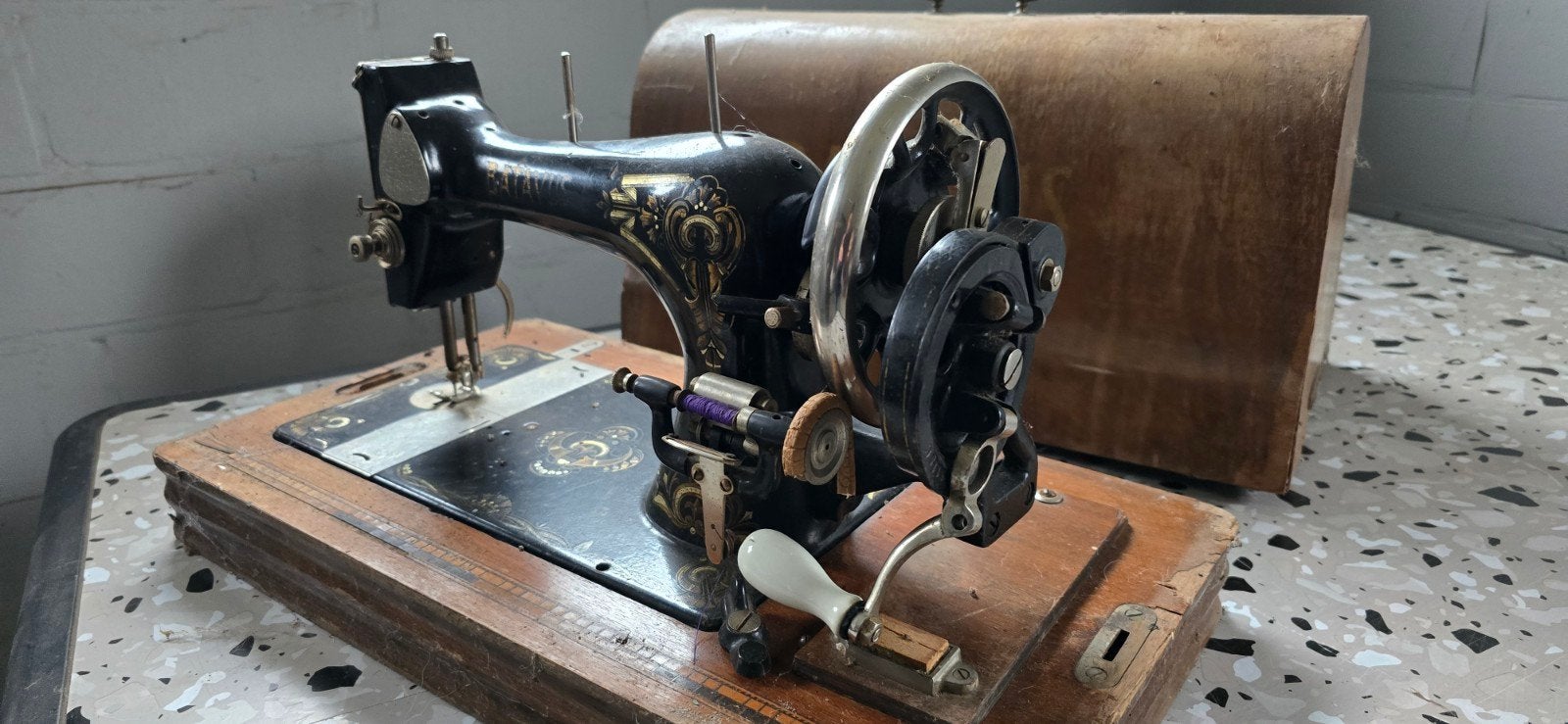 antieke naaimachine, Enlèvement