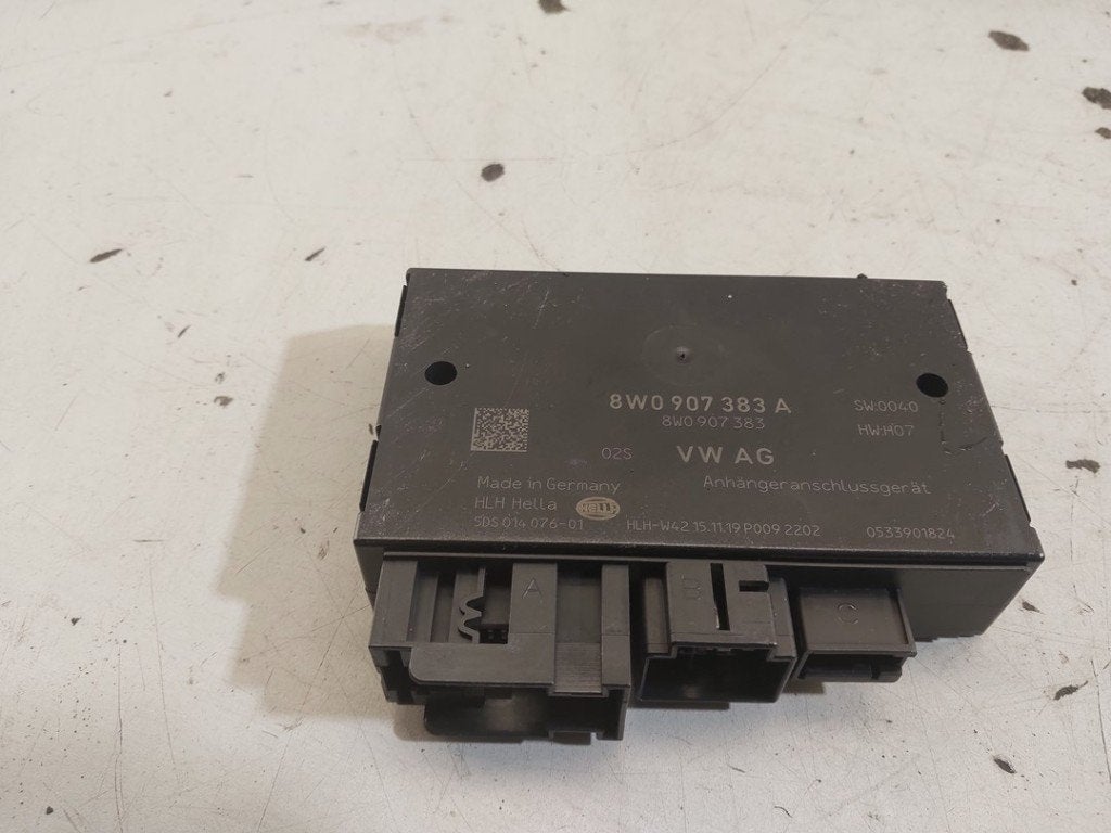 ORDINATEUR GESTION ATTACHE REMORQUE ATTELAGE e-tron (GEN), Auto-Union-Straße  1,
85057  Ingolstadt, DE, Info@audi.de, Audi, Utilisé