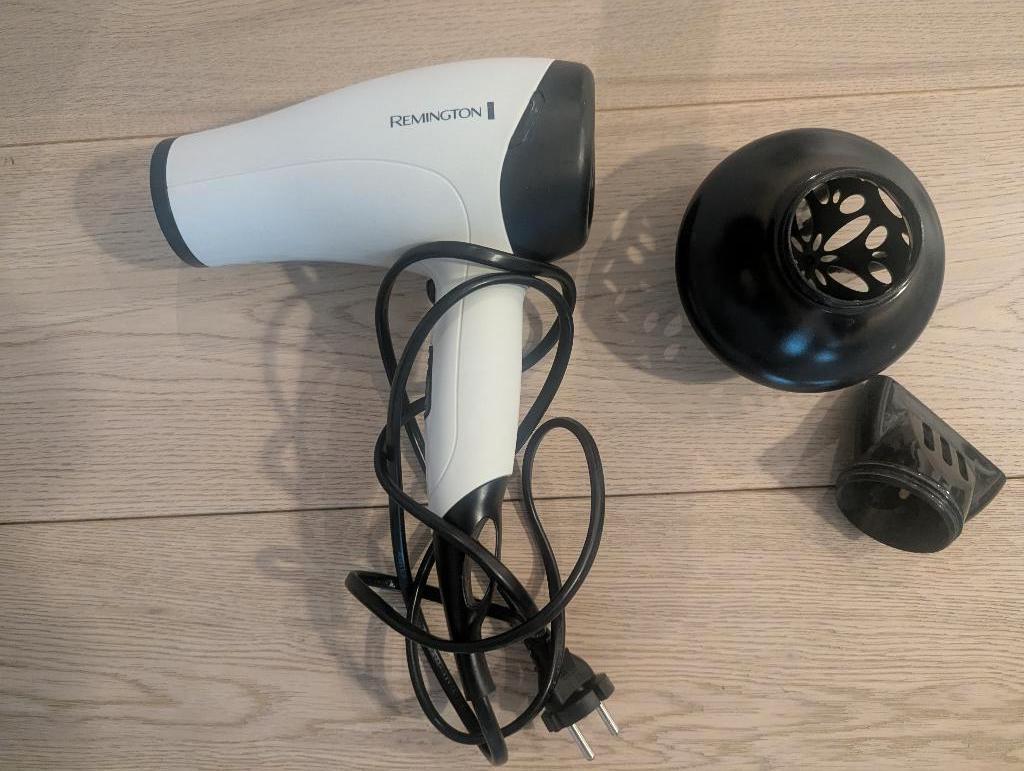 Sèche-cheveux Remington, Electroménager, Enlèvement, Utilisé, Soin des cheveux