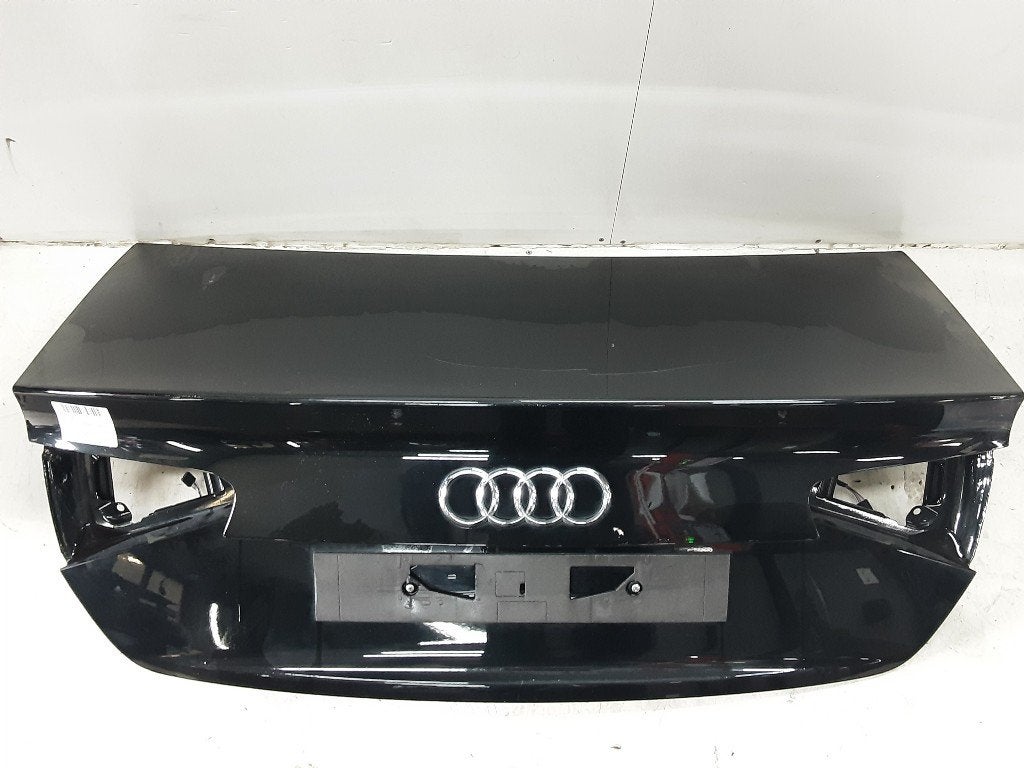 HAYON ARRIÈRE / MALLE Audi A4 (B9) (01-2015/11-2019), Mevr. I. Hauben, Haillon arrière, Audi, Utilisé