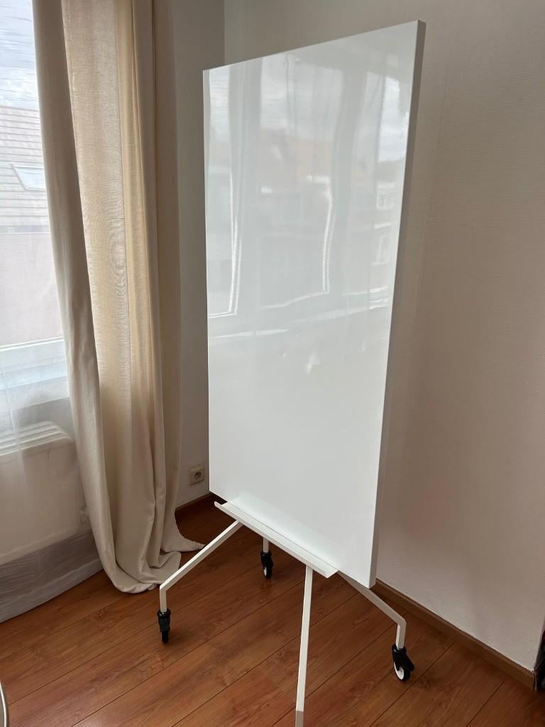 Ikea dubbelzijdig bord op wielen Elloven, Ophalen, Zo goed als nieuw, Whiteboard