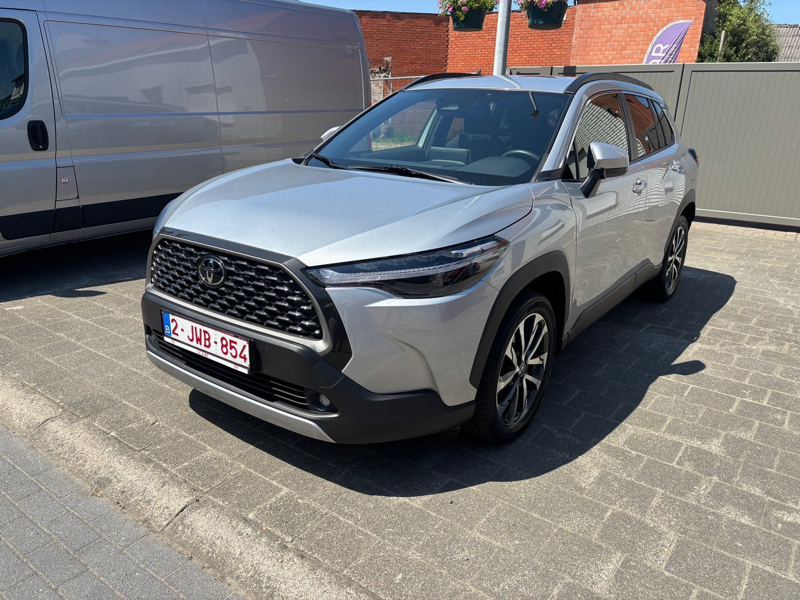Toyota Corolla Cross 1.8 Hybrid – 2025-Zuinig, Ruim& Hybride, Euro 6, 4 cilinders, 72 kW, Lichtsensor