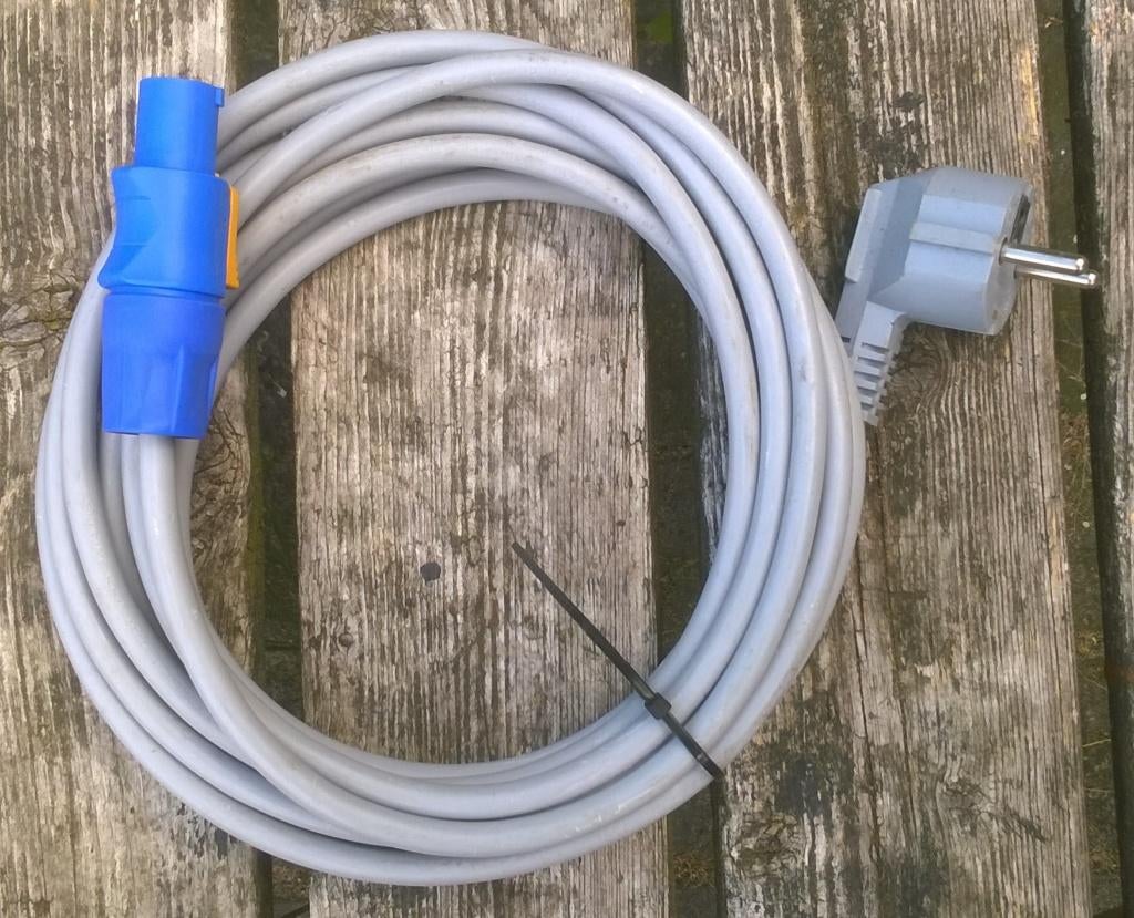 Spanningssnoer 5 meter, Schuko - Powercon, Muziek en Instrumenten, Ophalen of Verzenden, Zo goed als nieuw, Apparatuur