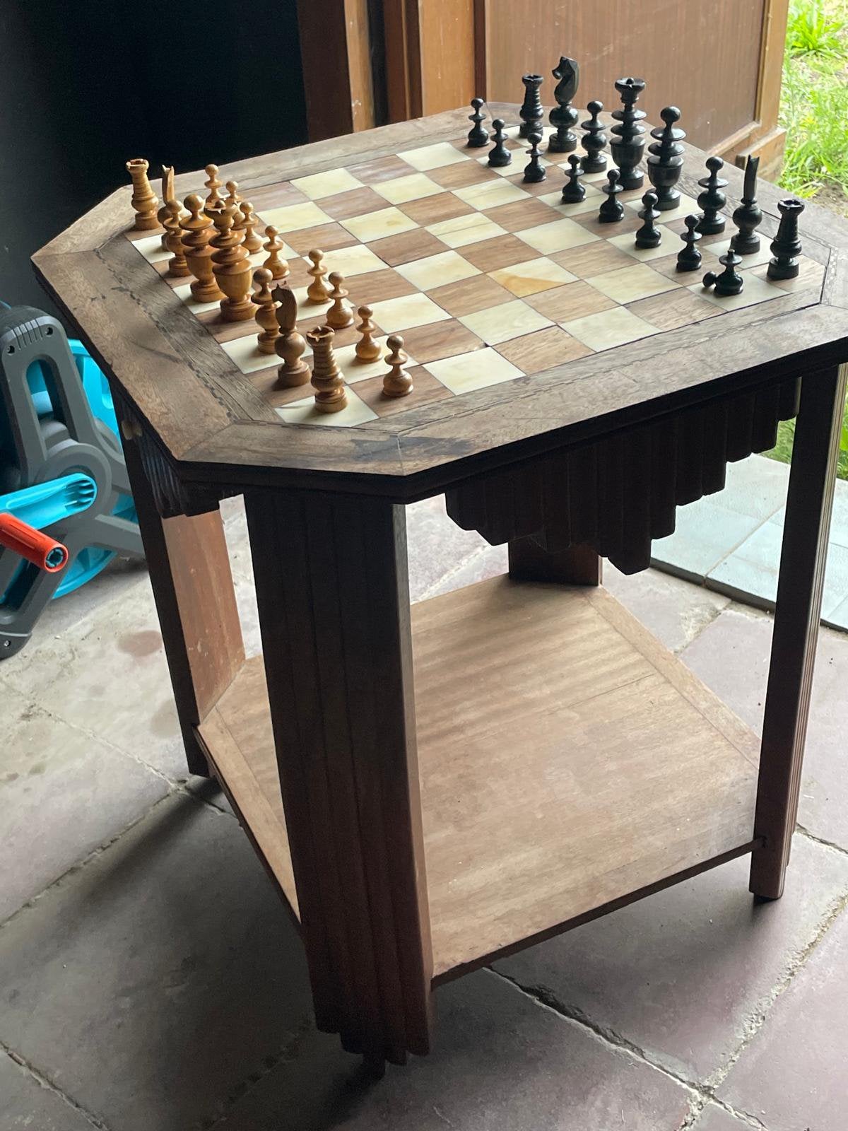 Vintage houten schaaktafel met schaakstukken, Ophalen