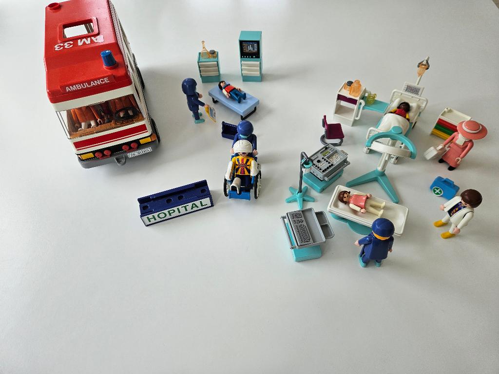 Playmobil Ambulance met uitrusting hospitaal, Enlèvement, Comme neuf