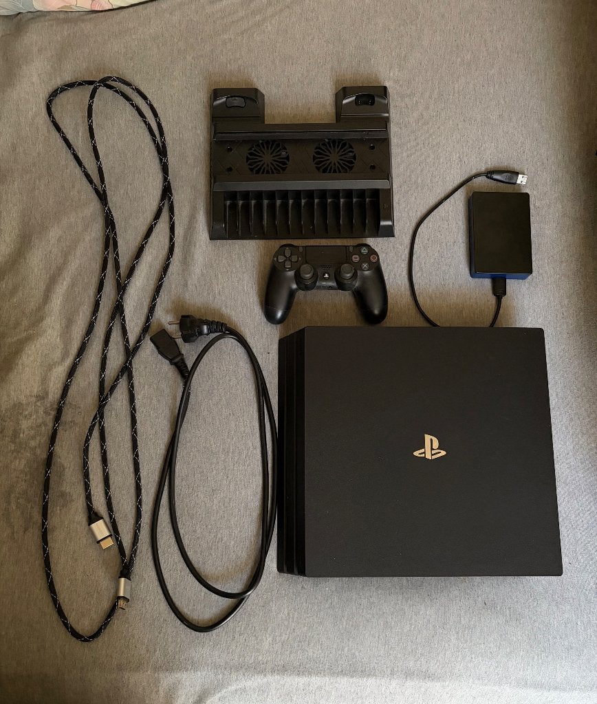 PS4 Pro 1tb + 4tb, Comme neuf, Enlèvement, Autres types, PlayStation 4