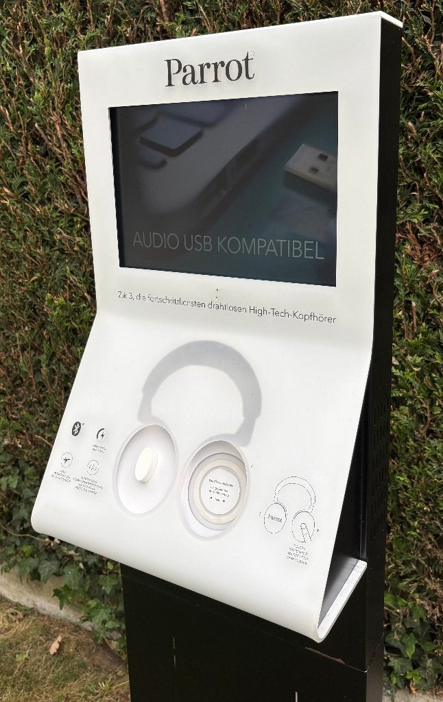 Display-standaard/kiosk met 15.6" scherm/Bluetooth/Audio, Enlèvement, Comme neuf