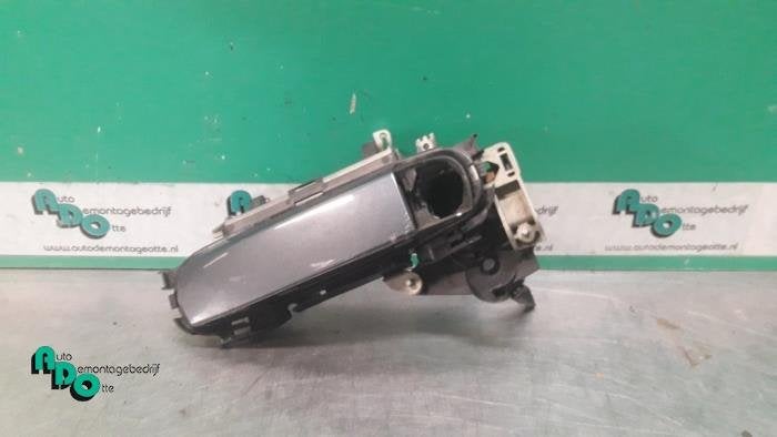 Poignée portière 2portes gauche d'un Audi A3 (A3 03-), -, 3 mois de garantie, Audi, Utilisé