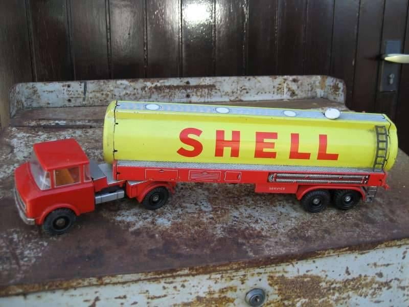 Vintage metalen speelgoedtankwagen van Shell., Antiek en Kunst, Ophalen