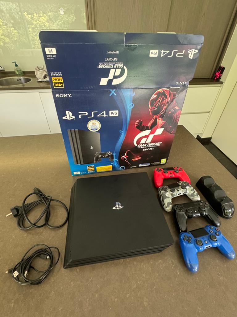 Playstation 4 Pro 1TB, Games en Spelcomputers, Spelcomputers | Sony PlayStation 4, Ophalen, Zo goed als nieuw, 1 TB, Pro
