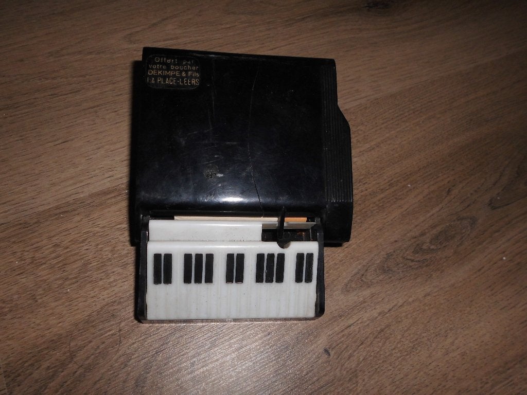 voormalige reclameautomaat - sigaretten vorm van een piano, Ophalen of Verzenden