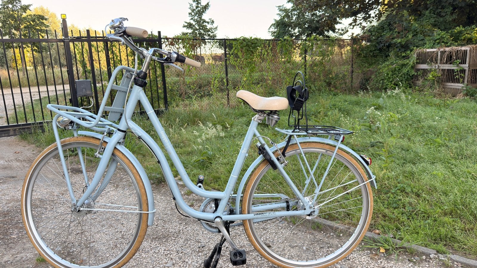 Te koop: Frappé FC1 400 stadsfiets – lichtblauw, Fietsen en Brommers, Velgrem, Versnellingen, Ophalen, Overige merken