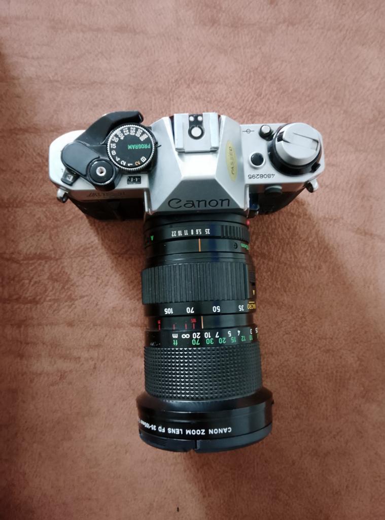 Canon AE-1 Program SLR Camera with 35-105mm Macro Zoom Lens, Audio, Tv en Foto, Ophalen of Verzenden, Canon