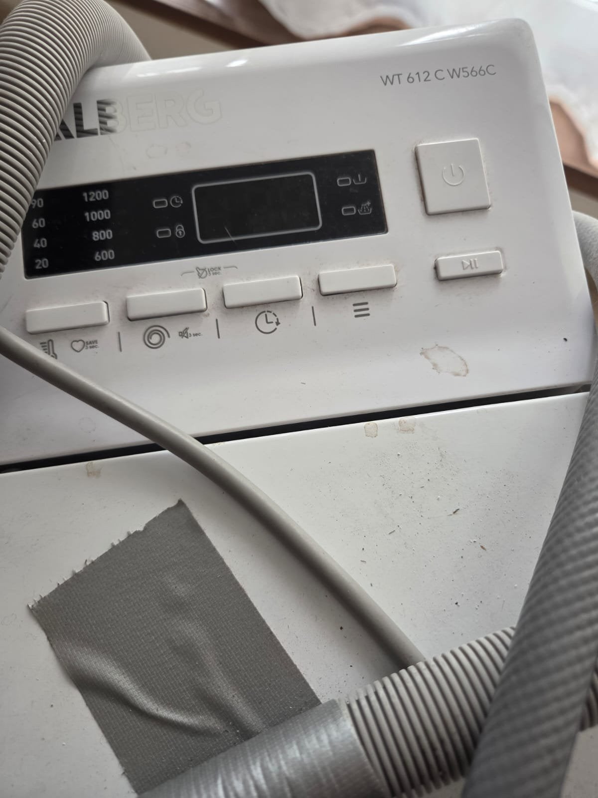 Wasmachine van 6 kg, Ophalen, 4 tot 6 kg, 85 tot 90 cm, Minder dan 1200 toeren