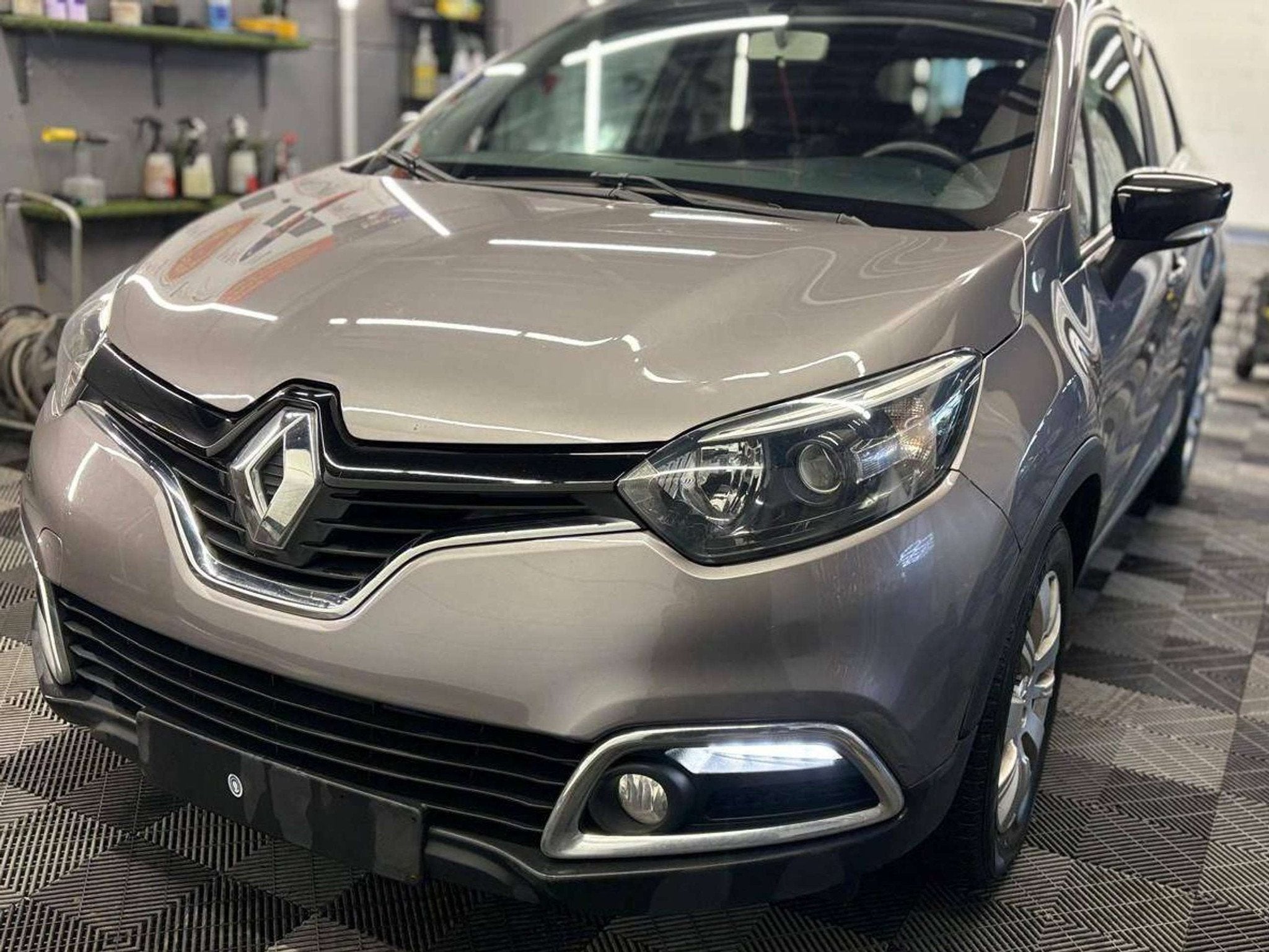 Renault Captur 1.5 Dci | BJ. 2015 | 179.000 KM., Autos, Argent ou Gris, Achat, https://public.car-pass.be/vhr/386fbdd2-0a60-46ff-973e-260947f89c3a
