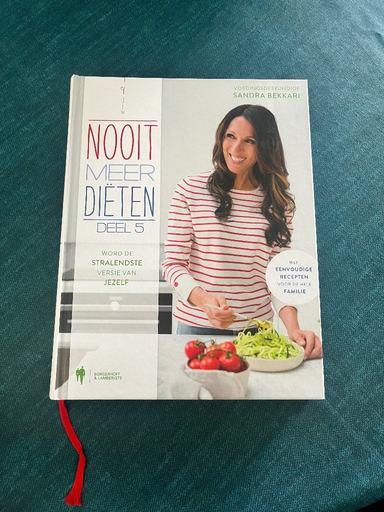Plus de régimes, partie 5 : Sandra Bekkari, Entrées et Soupes, Comme neuf, Enlèvement, Sandra Bekkari
