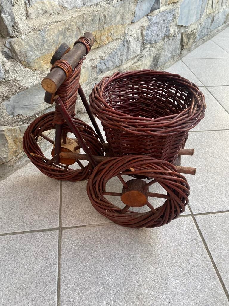 Porte fleurs velo en rotin ou en rosier, Enlèvement ou Envoi