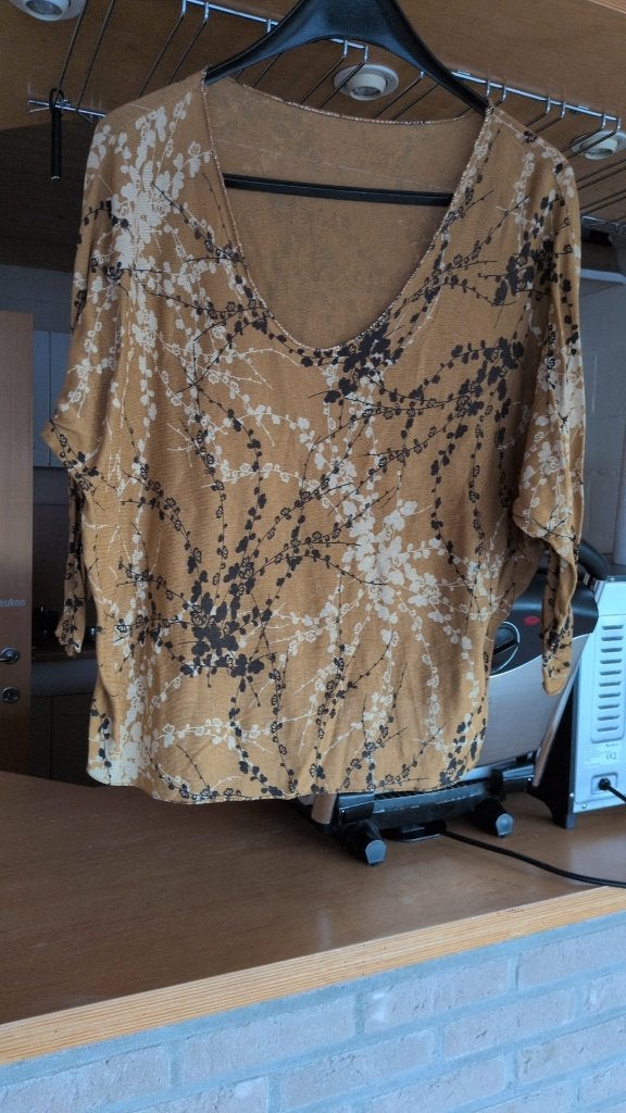beige trui - XXL -8€, Kleding | Dames, Grote Maten, Ophalen of Verzenden, Zo goed als nieuw, Beige, Trui of Vest