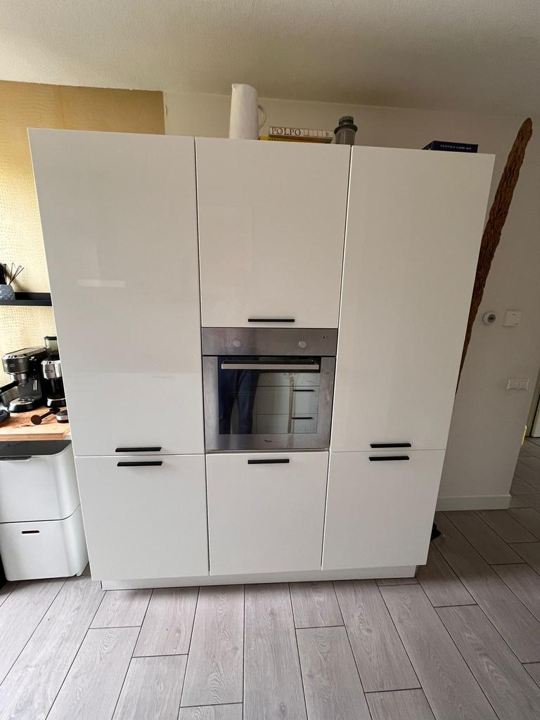CUISINE DROITE BRILLANTE DE 305 cm AVEC ARMOIRE MURALE, Enlèvement ou Envoi, Brillant ou Laqué, Bois, Comme neuf