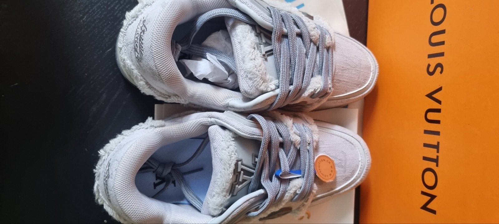 Louis Vuitton LV Trainer Sneaker, Nieuw, Ophalen of Verzenden, Sneakers, Grijs