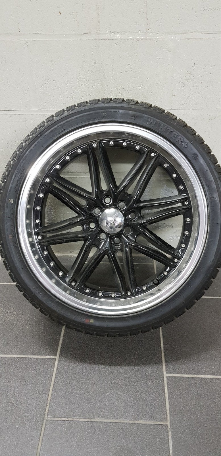 nieuwe velgen met steek 4x100. met nieuwe winterbanden, Auto-onderdelen, Banden en Velgen, Ophalen, Winterbanden, Velg(en)
