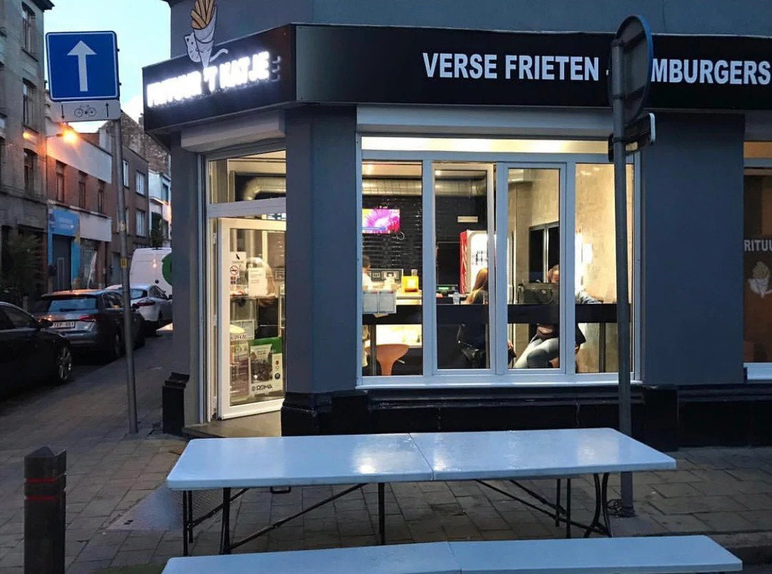 Frituur te koop, Enlèvement