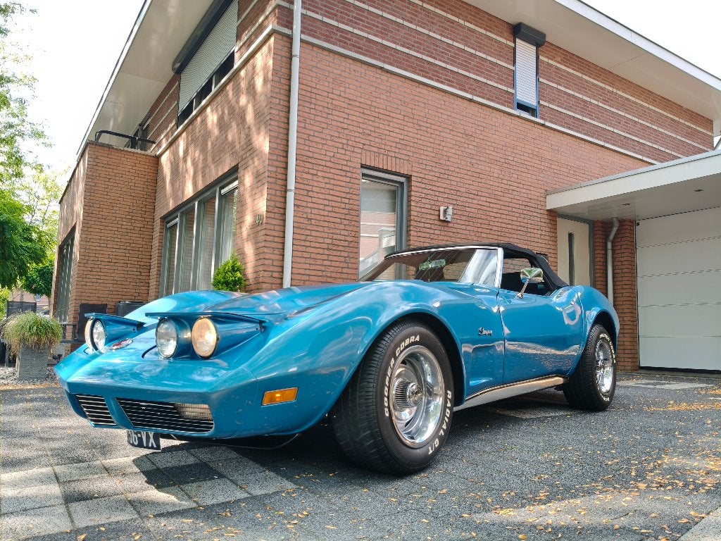 Compleet Gerestaureerde 74 Corvette c3 Stingray 434 pk 4-bak, Auto's, Achterwielaandrijving, Cabriolet, Blauw, Leder