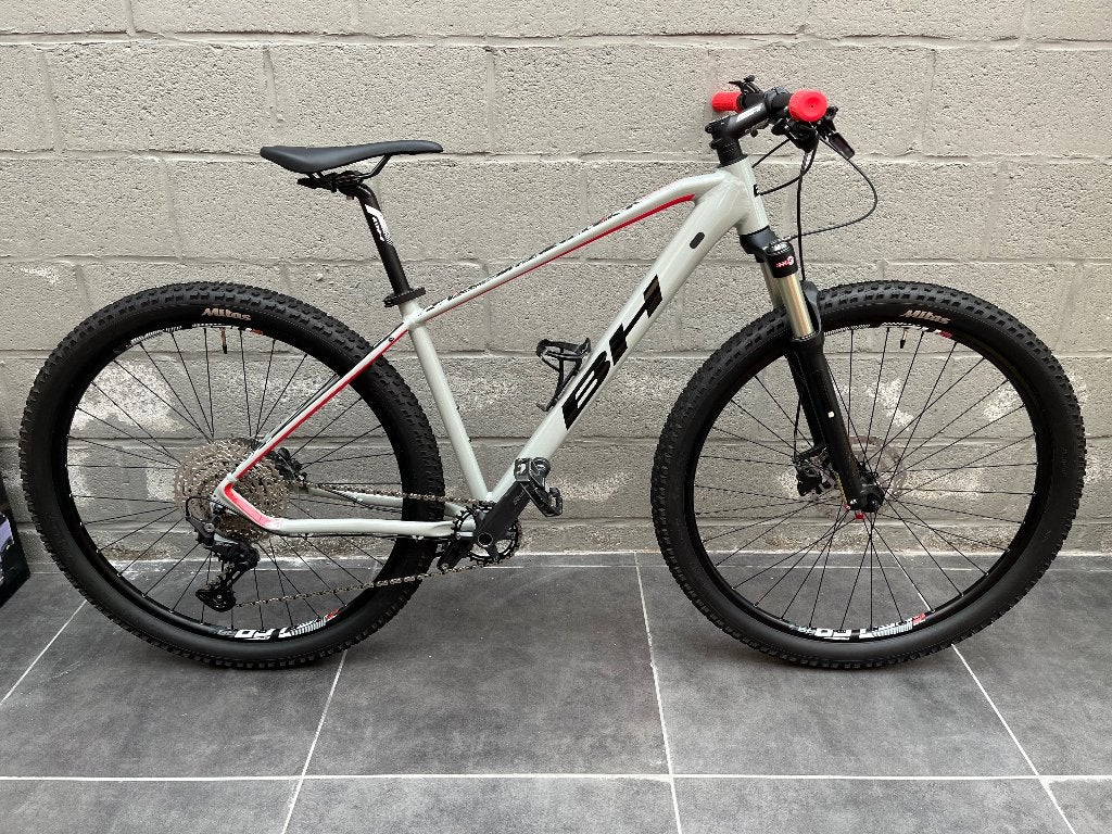 VTT BH Spike Alu 29" taille MD, Vélos & Vélomoteurs, Vélos | VTT & Mountainbikes, Autres marques, Comme neuf, Enlèvement, Moins de 45 cm