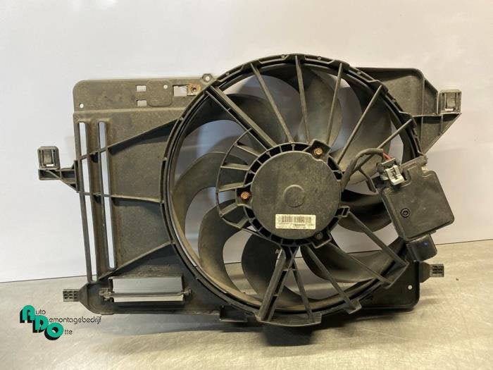 Ventilateur d'un Ford Focus (Focus 11-), Autos : Pièces & Accessoires, Climatisation & Chauffage, Ford, Utilisé, 3 mois de garantie