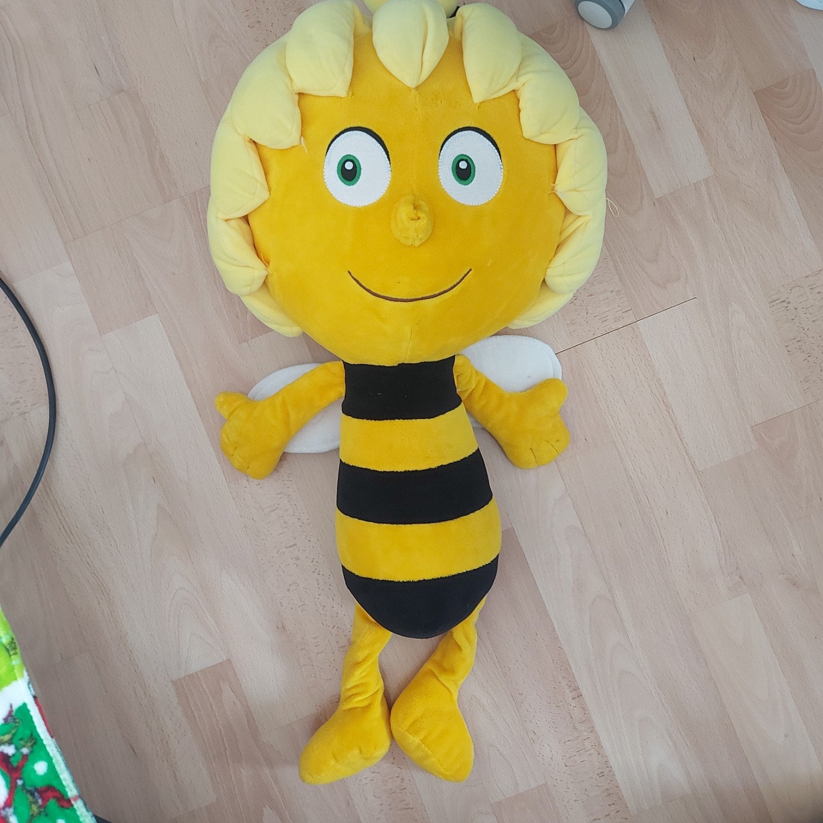 Grand peluche Maya l’Abeille, Enlèvement