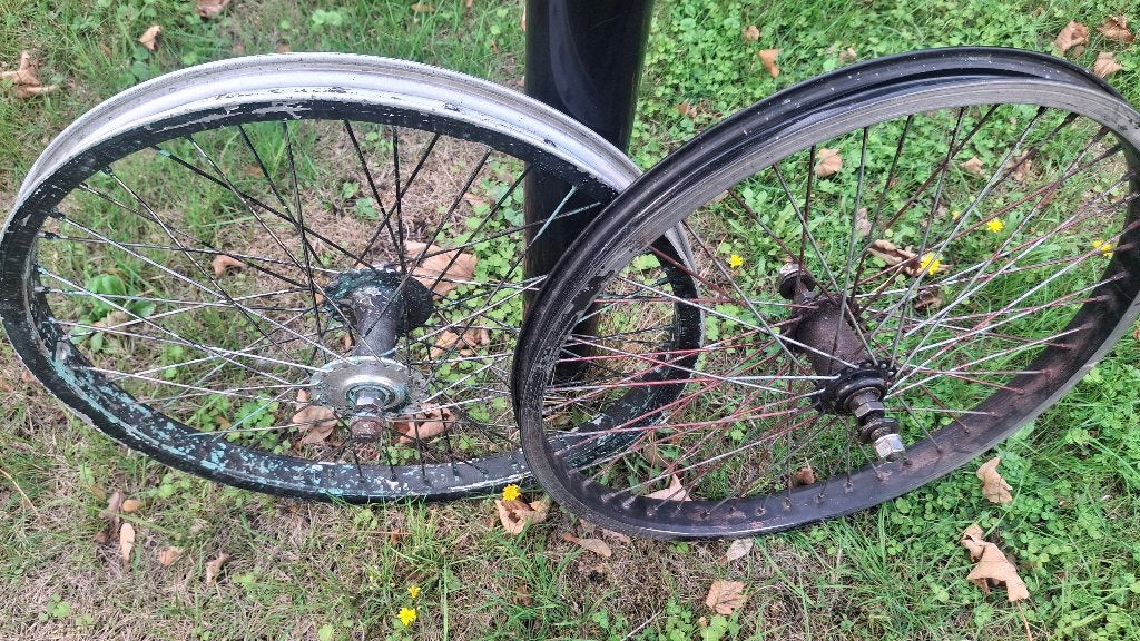 2 Lelijke maar goede 20 inch voorwielen voor slechts €5 vo 2, Ophalen, Gebruikt, Wiel, Oxford Sparta Batavus Norta gazelle Granville Sparta cube trek