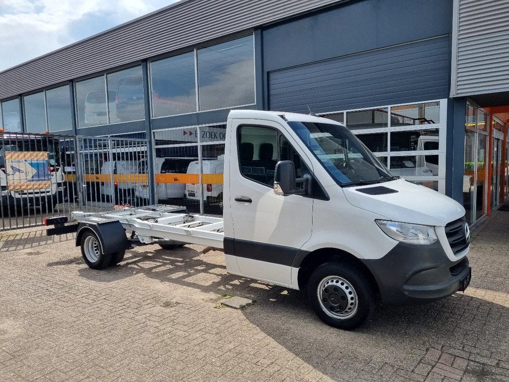 Mercedes-Benz Sprinter 516 CDI Chassis Cabine 4.33 WB GVW 35, Auto's, Achterwielaandrijving, Gebruikt, Euro 6, 4 cilinders