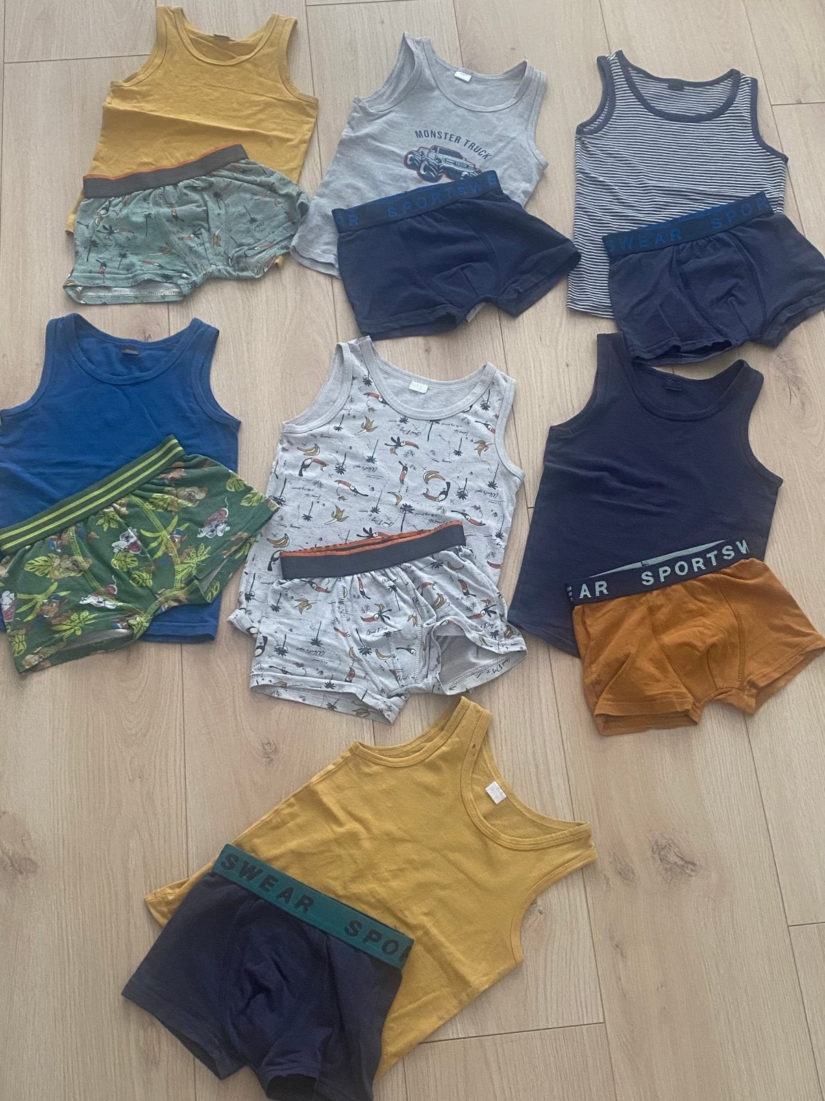 Lot sous vetement garçons, Enlèvement, Comme neuf, Taille 98