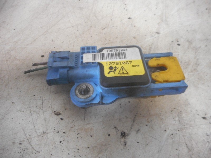 CAPTEUR AIRBAG DROIT 9-3 II Sport Sedan (YS3F) (12791067), Saab-de-info@saabgroup.com, Marienbergstraße  96
90411  Nürnberg, DE