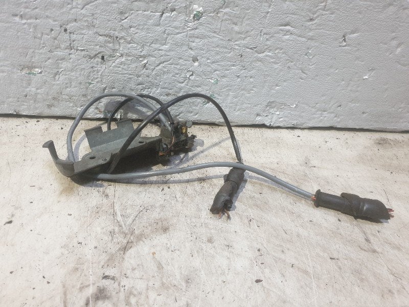 PORTIERSLOT LINKS VOOR Opel Vectra A (86 / 87), Gebruikt, Opel Automobile GmbH, Kontakt-opel@opel.com, Bahnhofsplatz
65423  Rüsselsheim am Main, DE