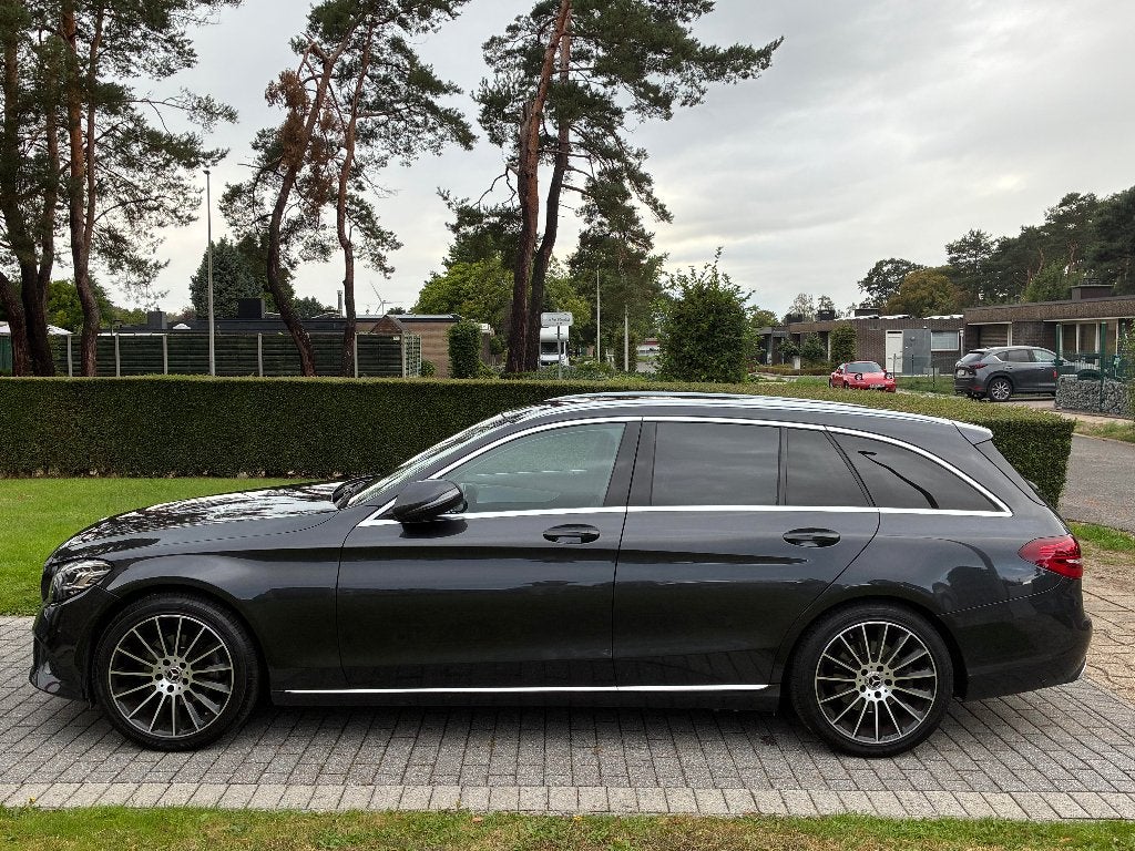 Mercedes C180D. Business edition.Face lift. 1 jaar garantie, Auto's, Automaat, Dealer onderhouden, Achterwielaandrijving, 4 cilinders