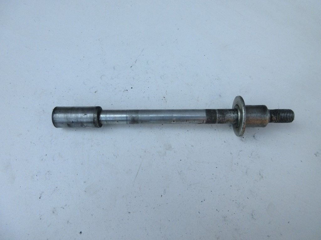 Suzuki VX800 voorwielas VX 800 vooras voorwiel as voor wiel, Enlèvement ou Envoi, Utilisé
