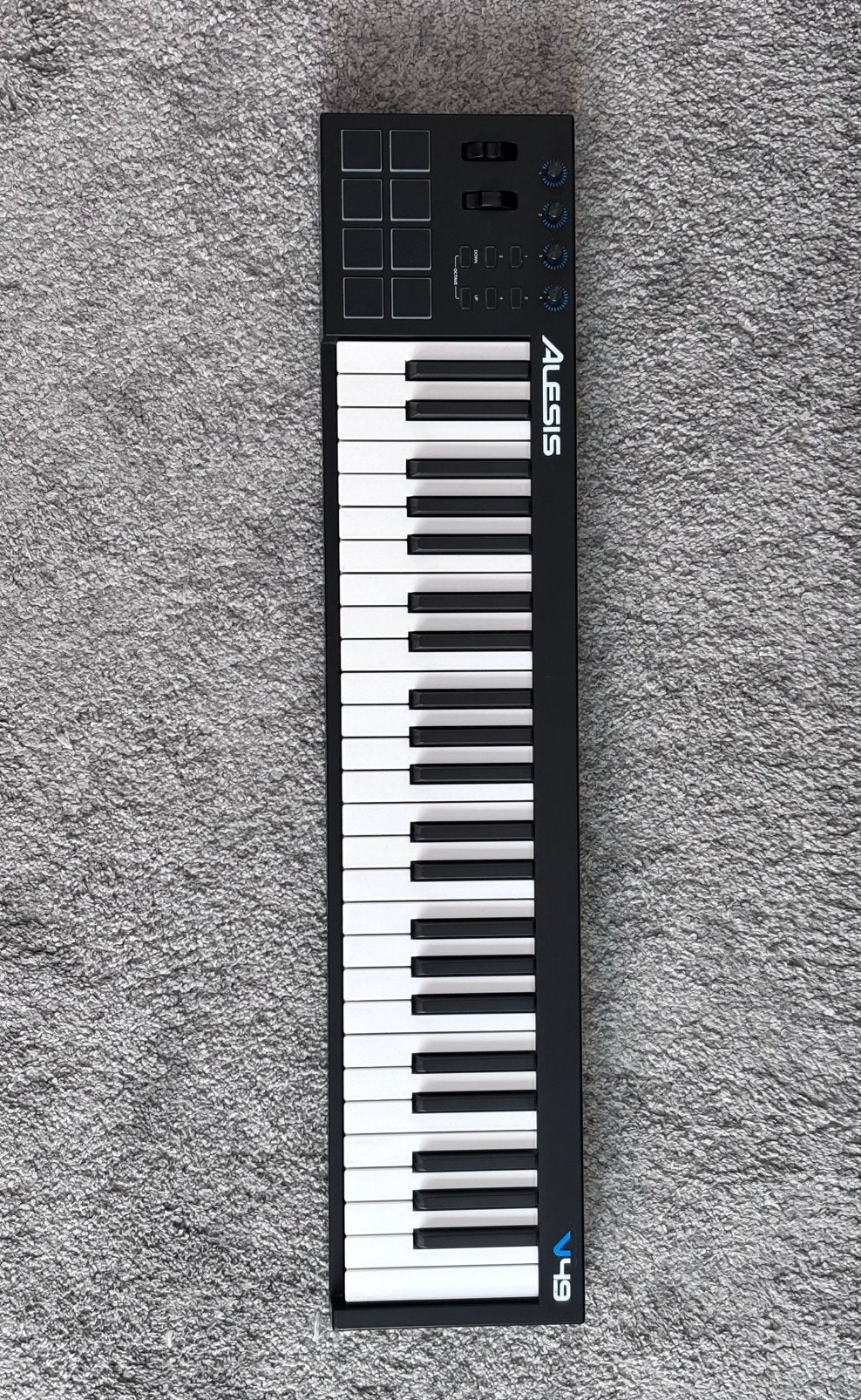 Alesis V49 MIDI-toetsenbord en Yamaha FC5, Musique & Instruments, Enlèvement ou Envoi, Utilisé